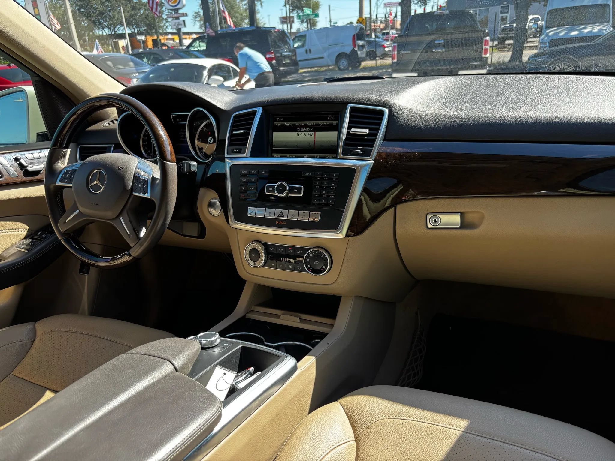 Used 2014 Mercedes-Benz ML 350 BlueTEC 4MATIC image 21