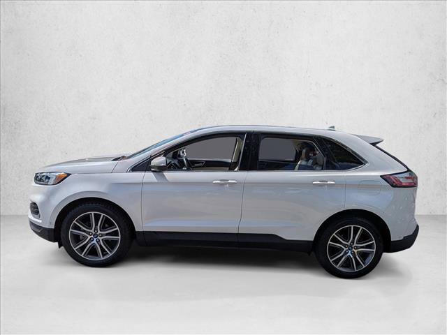 Used 2019 Ford Edge Titanium w/ Equipment Group 301A FWD image 9