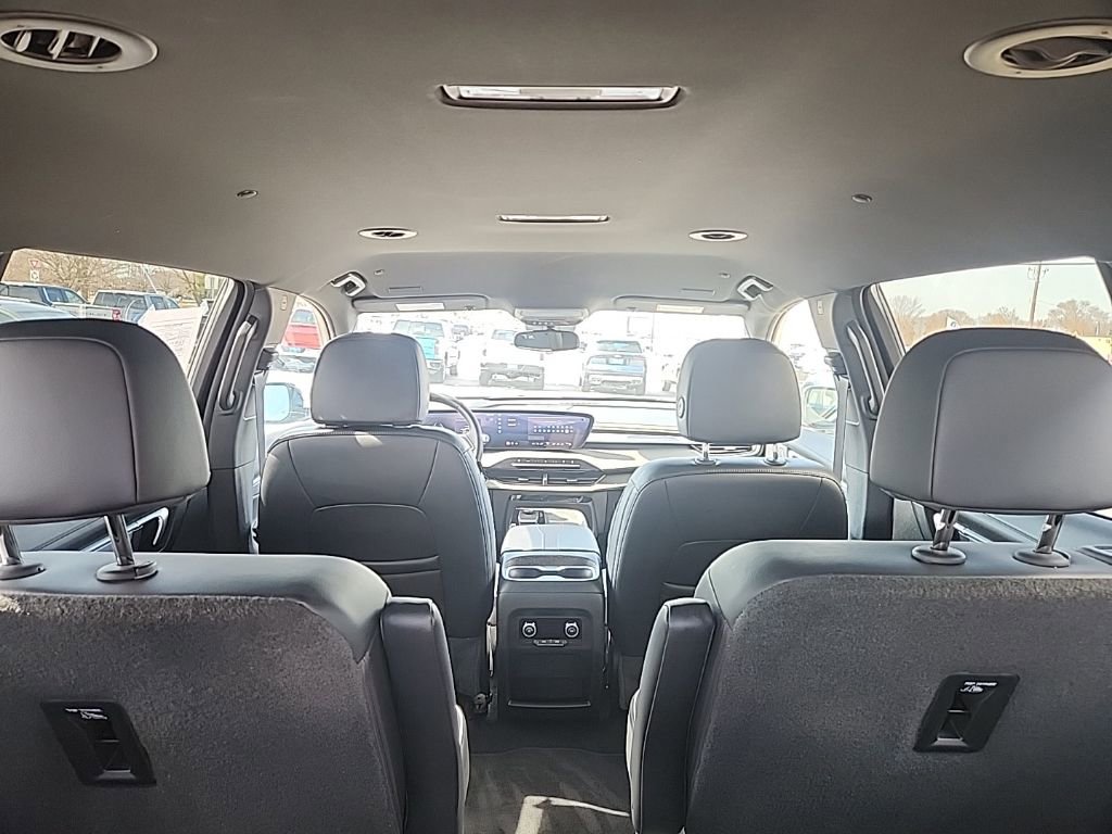 Used 2025 Buick Enclave Sport Touring image 13