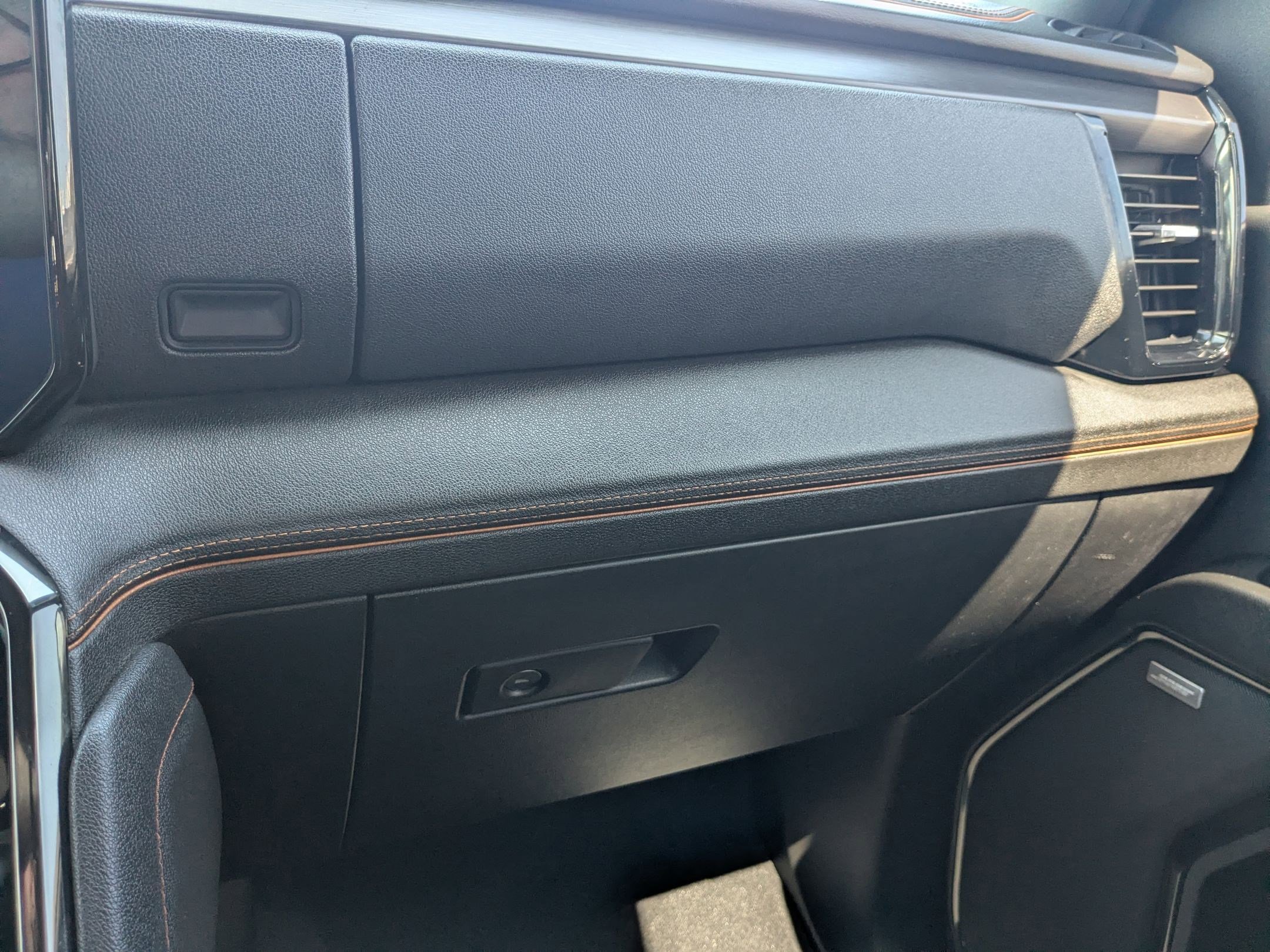 Used 2024 GMC Sierra 3500 AT4 w/ AT4 Premium Plus Package AWD/4WD image 29