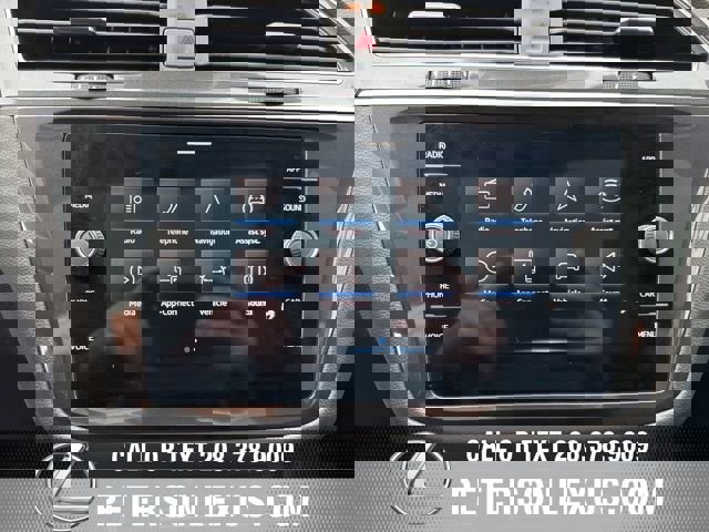 Used 2022 Volkswagen Tiguan SE R-Line image 16