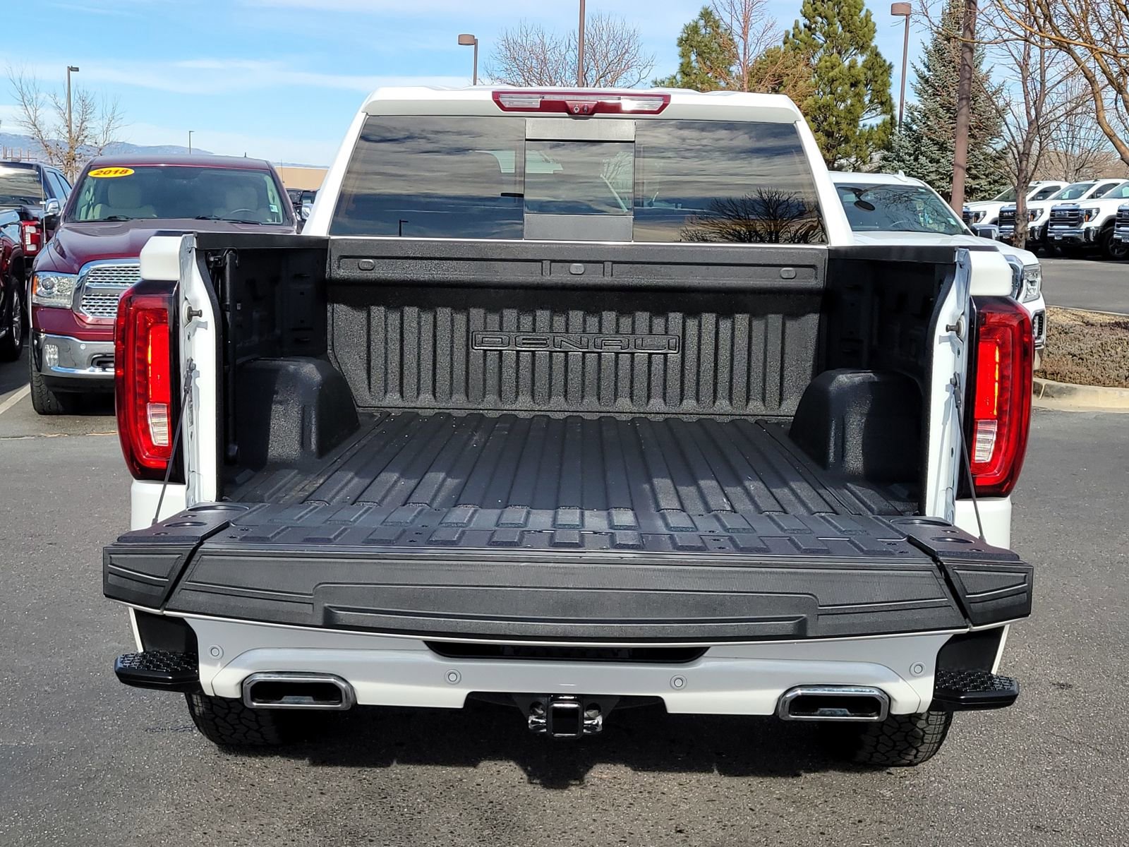 Used 2024 GMC Sierra 1500 Denali w/ Technology Package image 12