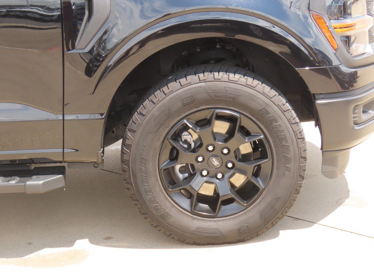 Certified 2025 Ford F150 STX w/ Equipment Group 201A FX4 AWD/4WD image 9