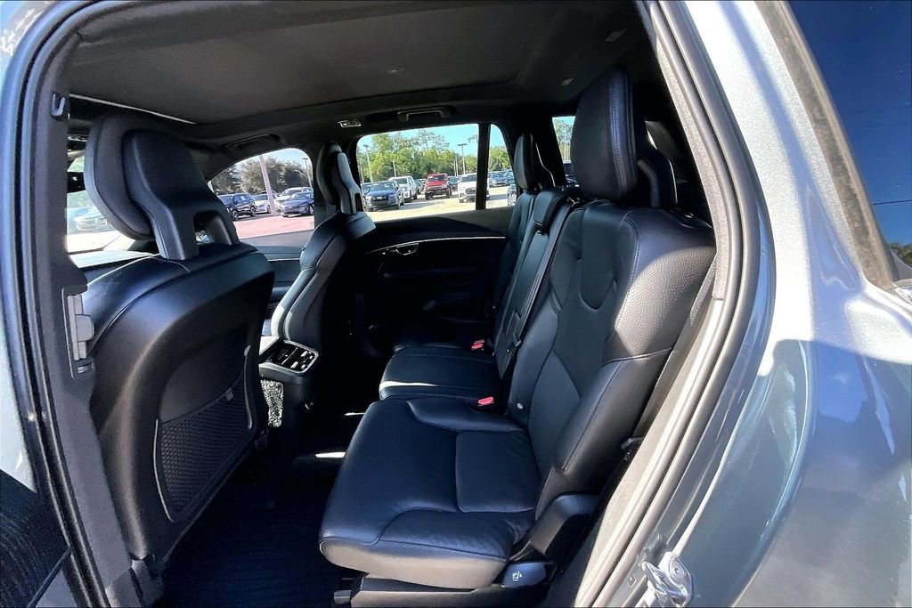 Used 2020 Volvo XC90 T6 Momentum w/ Protection Package Premier AWD/4WD image 17