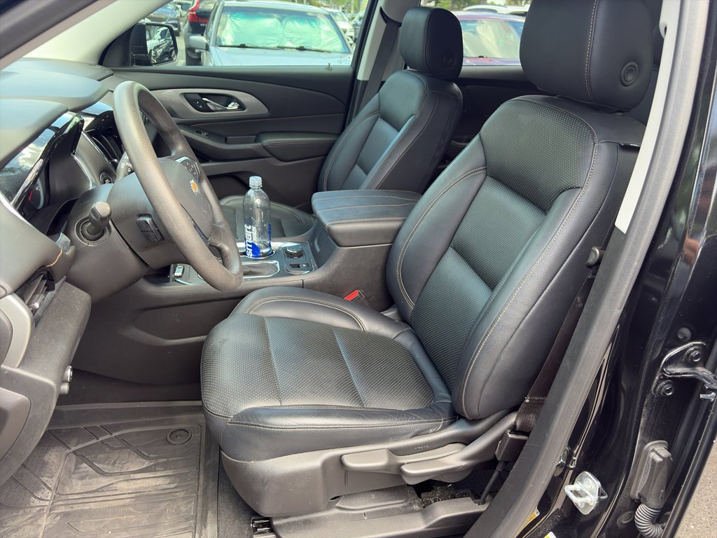 Used 2020 Chevrolet Traverse LS FWD image 12