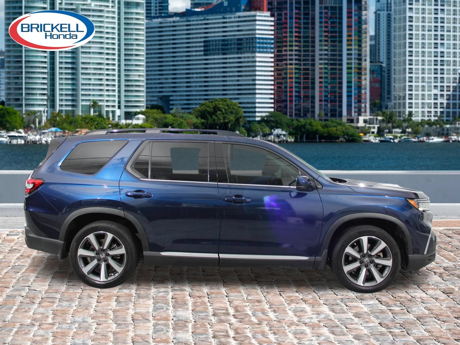 Used 2023 Honda Pilot Touring image 7