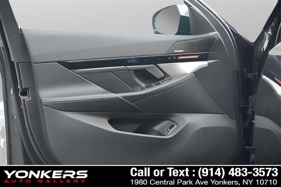 Used 2024 BMW 530i xDrive image 45