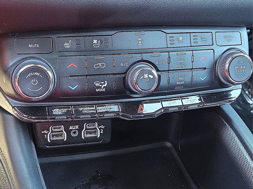 Used 2024 Dodge Durango GT image 27