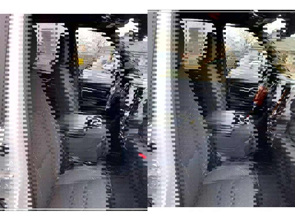 Used 2025 RAM 1500 Big Horn image 8