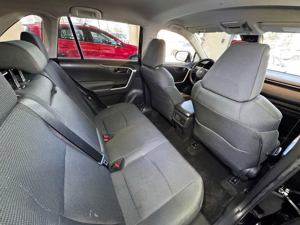 Certified 2022 Toyota RAV4 LE AWD/4WD image 51