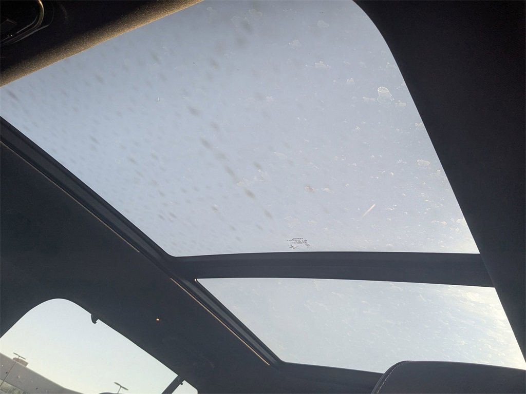 Used 2022 Jeep Grand Cherokee Overland w/ Luxury Tech Group IV image 28