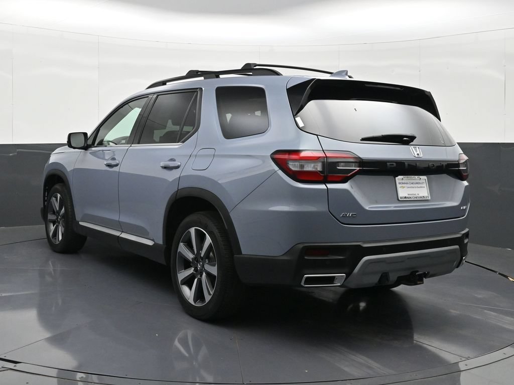 Used 2024 Honda Pilot Elite image 3
