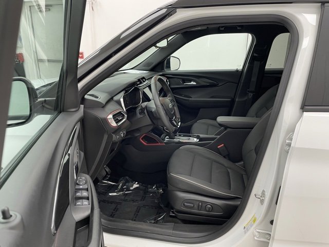 Certified 2023 Chevrolet TrailBlazer RS w/ Sun and Liftgate Package image 7