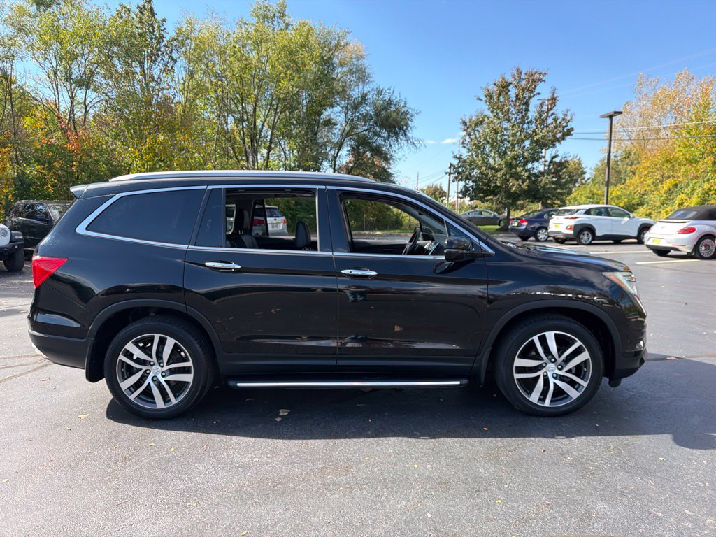 Used 2017 Honda Pilot Elite image 11