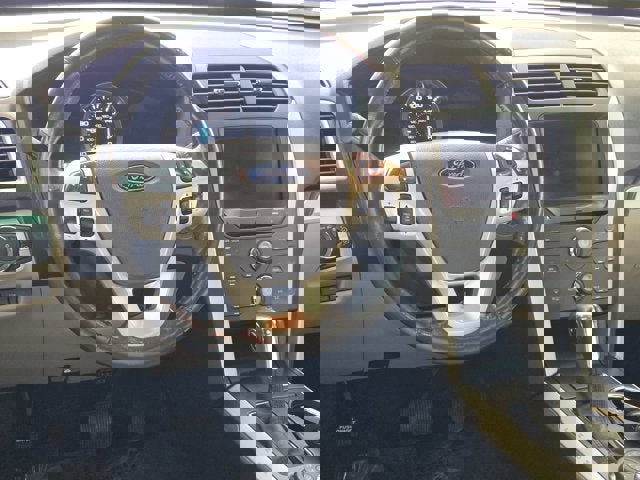 Used 2013 Ford Explorer XLT image 21