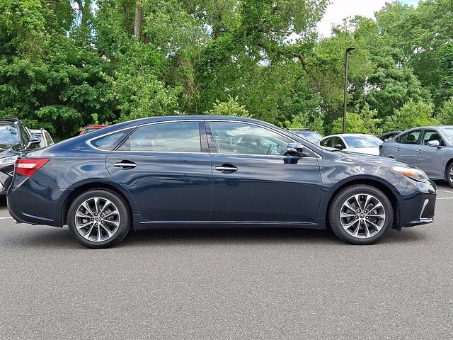 Used 2016 Toyota Avalon XLE Premium FWD image 7