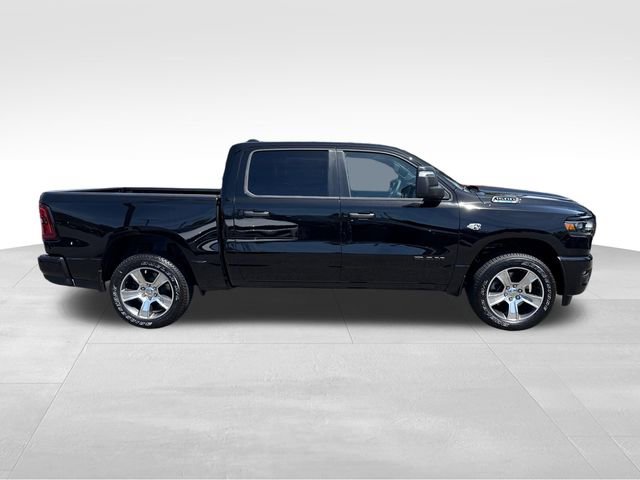 New 2026 RAM 1500 Express AWD/4WD image 8