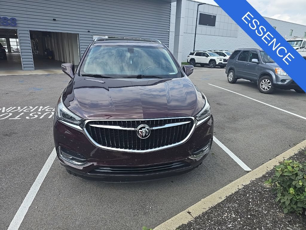 Used 2018 Buick Enclave Essence FWD image 2