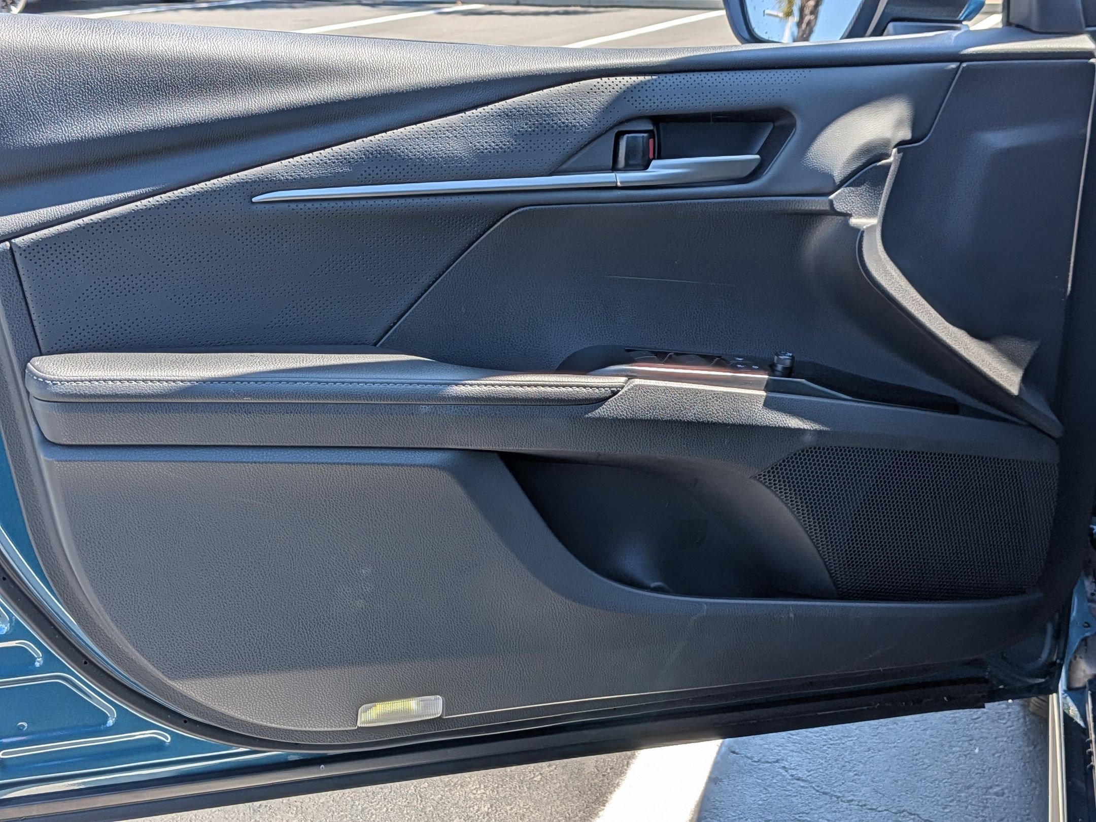 Used 2025 Toyota Camry XSE image 14