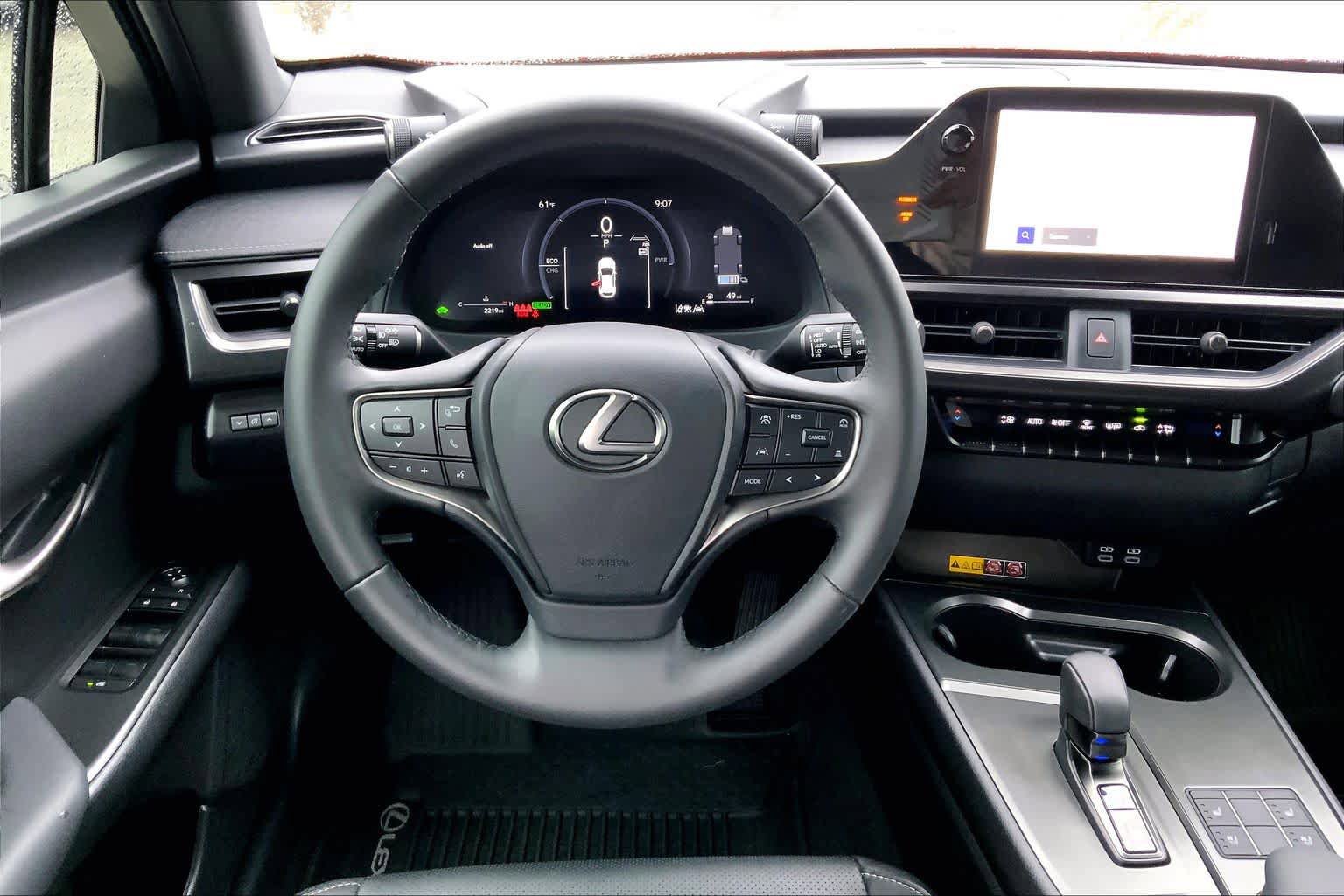Used 2025 Lexus UX 300h FWD image 6