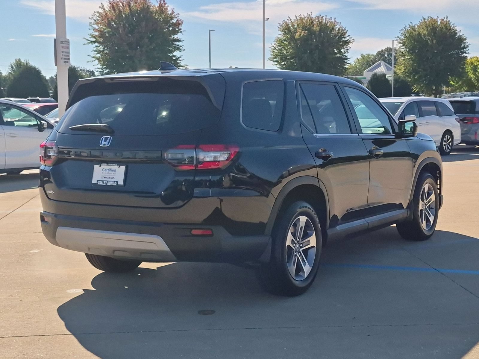 Certified 2025 Honda Pilot EX-L image 6