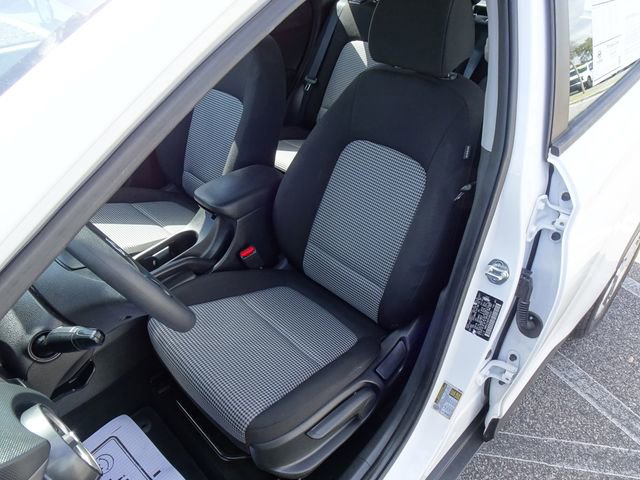 Used 2023 Hyundai Kona SE image 11