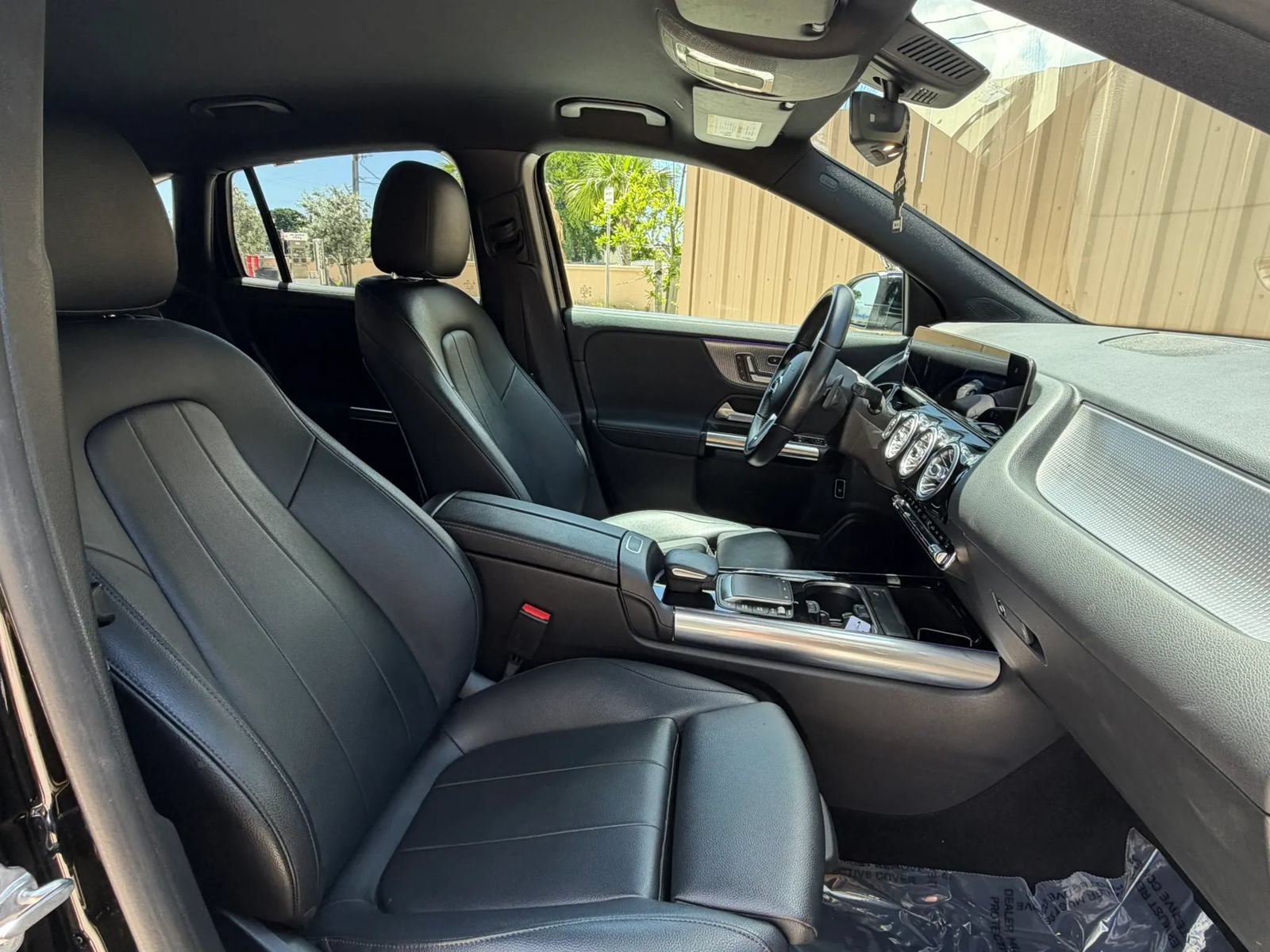 Used 2021 Mercedes-Benz GLA 250 w/ Premium Package image 23