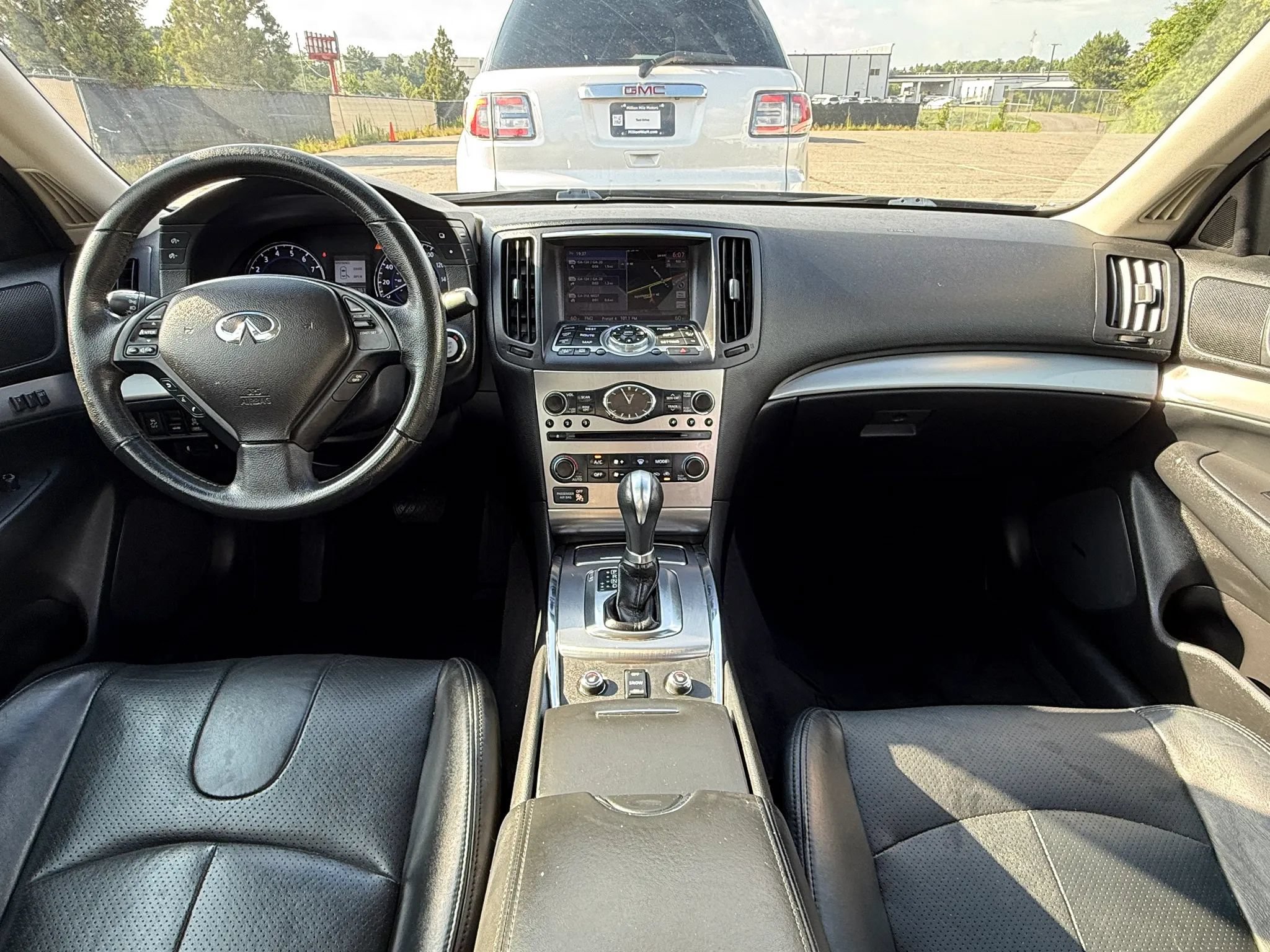 Used 2012 INFINITI G37 x Sedan w/ Premium Pkg AWD/4WD image 3