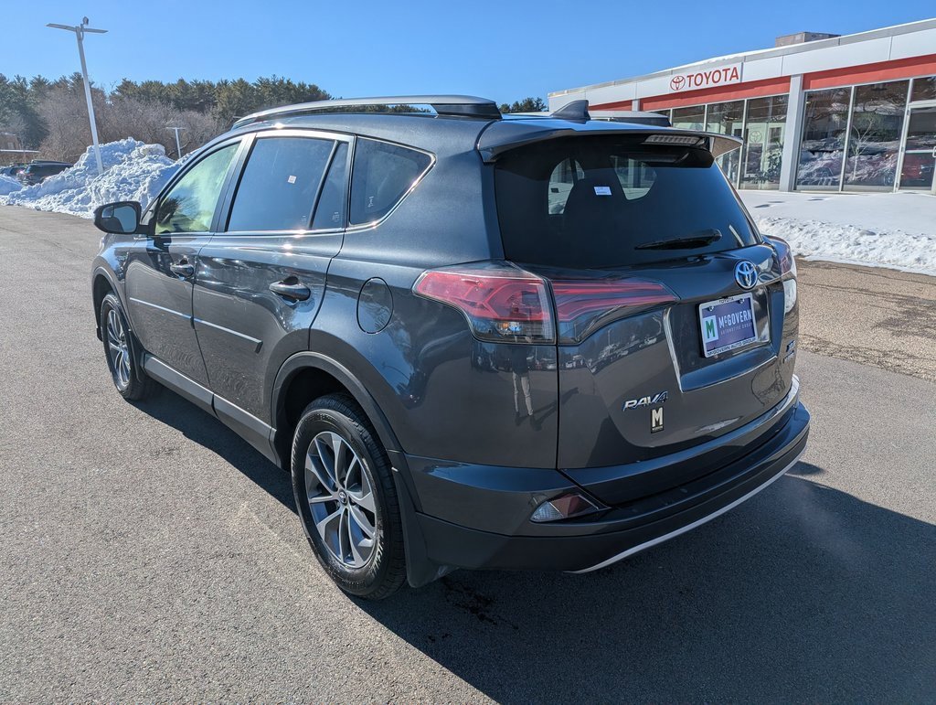 Used 2018 Toyota RAV4 XLE image 3