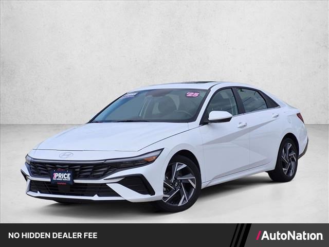 Used 2025 Hyundai Elantra SEL FWD image 1