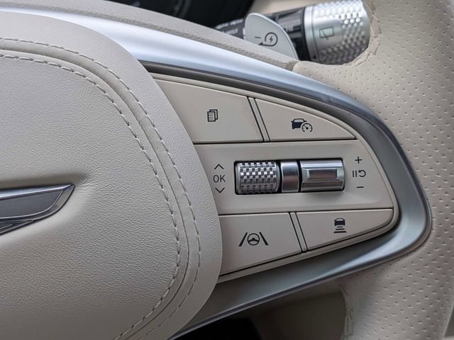Used 2025 Genesis Electrified GV70 AWD/4WD image 31