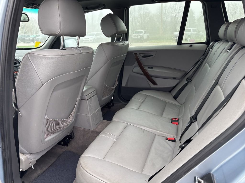 Used 2004 BMW X3 3.0i image 9