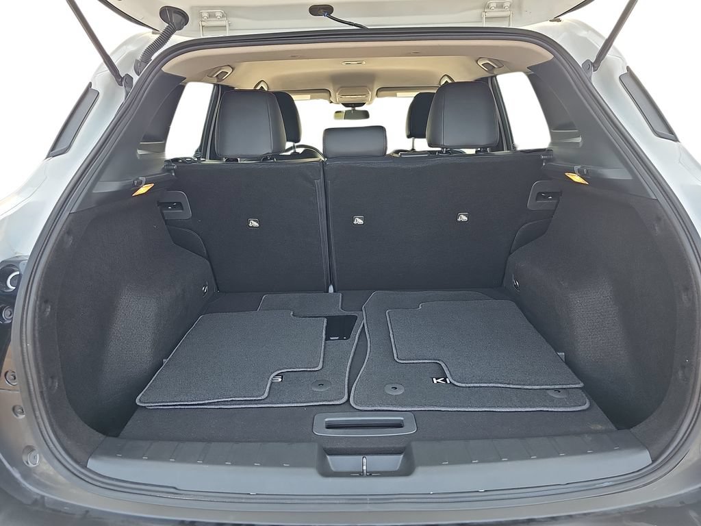 Used 2026 Nissan Kicks SR FWD image 28