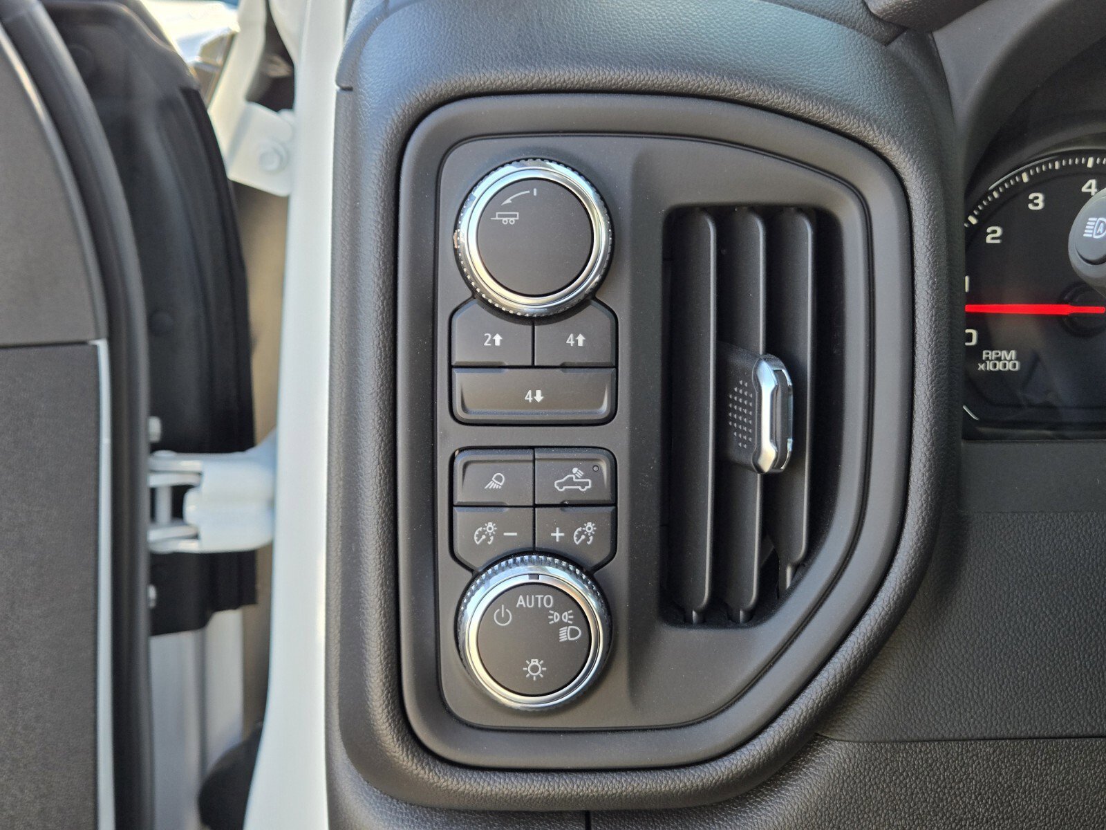 New 2024 GMC Sierra 2500 Pro w/ Convenience Package image 16