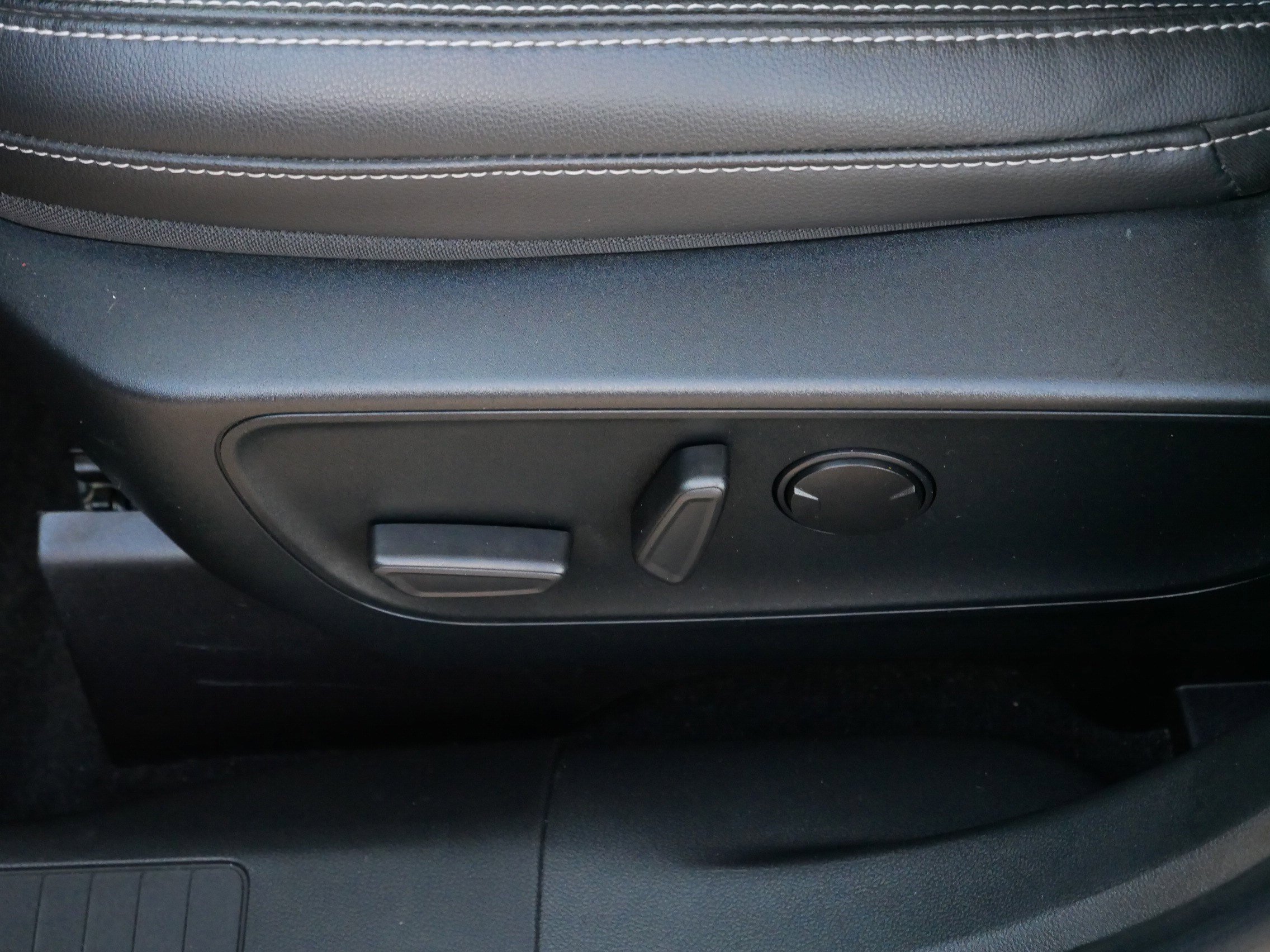 Used 2021 Ford Escape SEL image 20