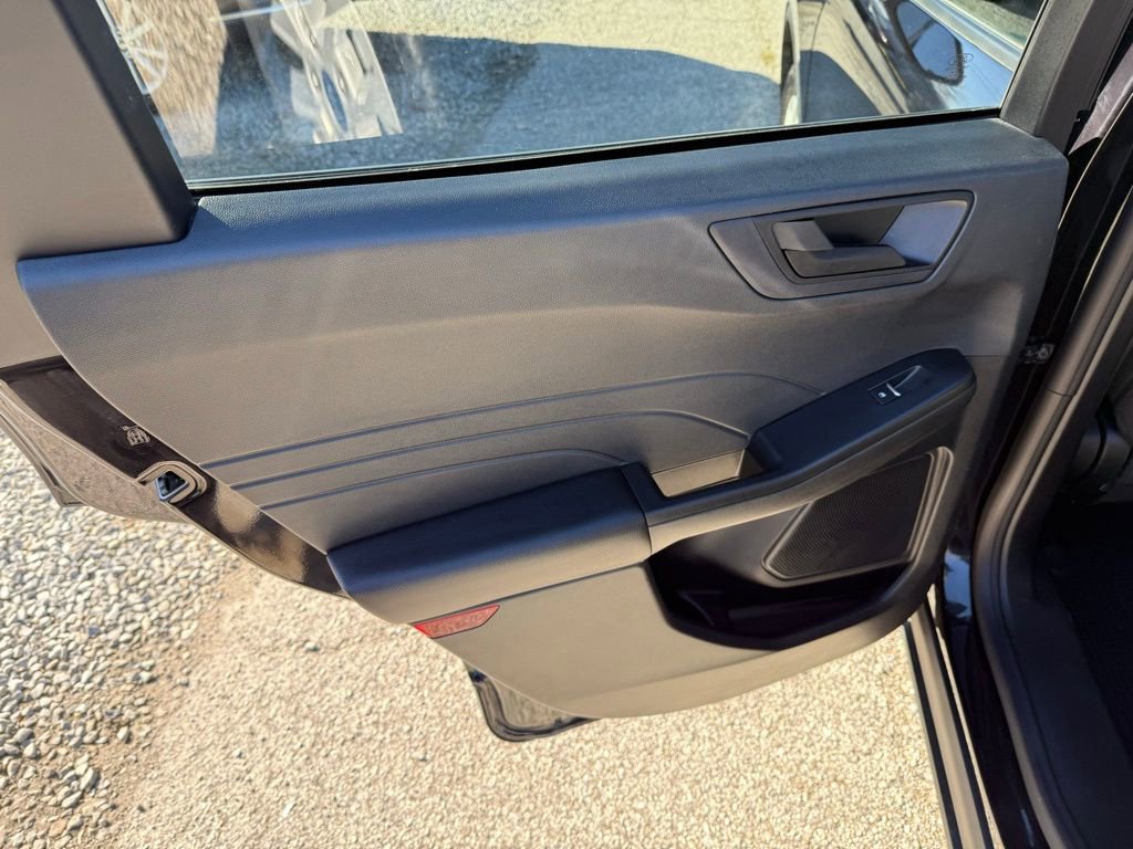 Certified 2022 Ford Escape SE w/ Cold Weather Package image 40