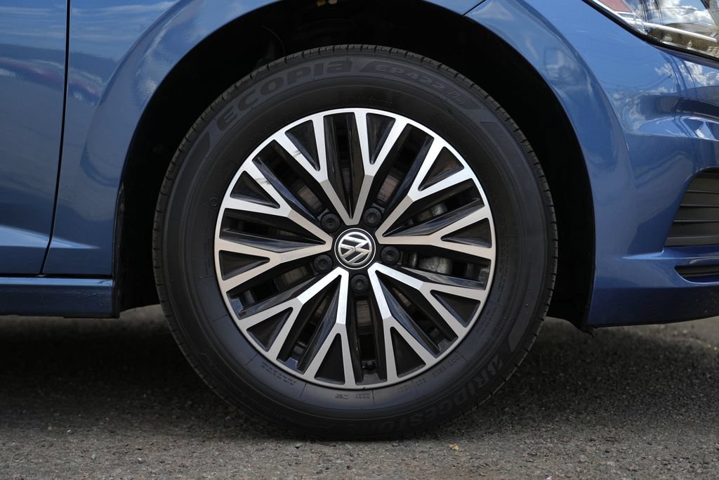 Used 2021 Volkswagen Jetta SE w/ SE Cold Weather Package FWD image 10