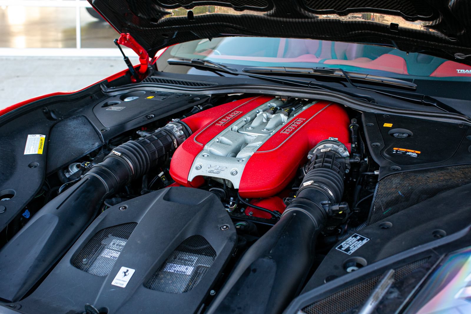 Used 2020 Ferrari 812 Superfast RWD image 46