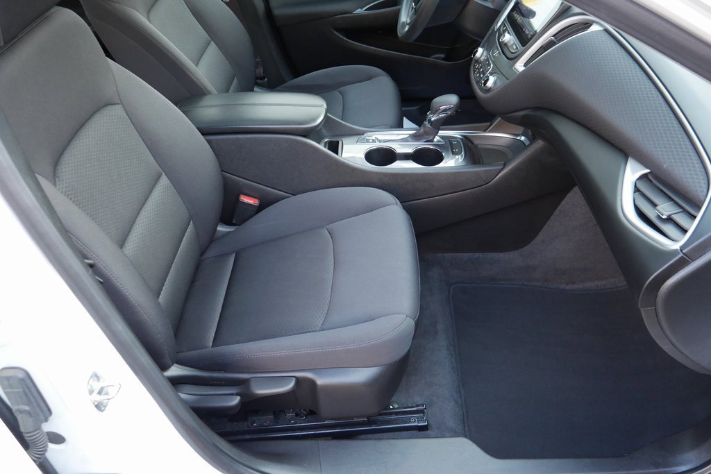 Used 2024 Chevrolet Malibu LT image 22