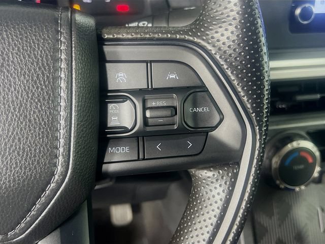 Used 2024 Toyota Tacoma SR5 AWD/4WD image 18