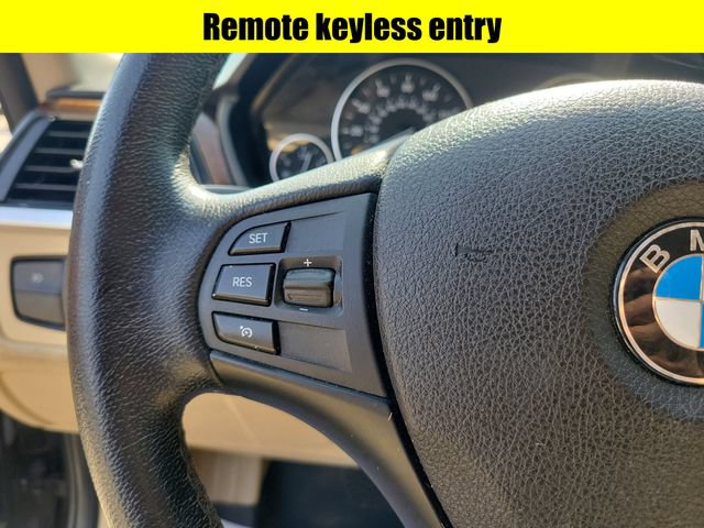 Used 2014 BMW 320i xDrive Sedan AWD/4WD image 11