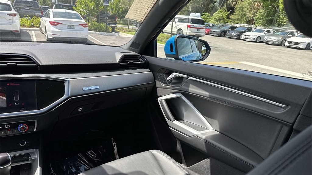 Used 2022 Audi Q3 2.0T Premium w/ Convenience Package image 16