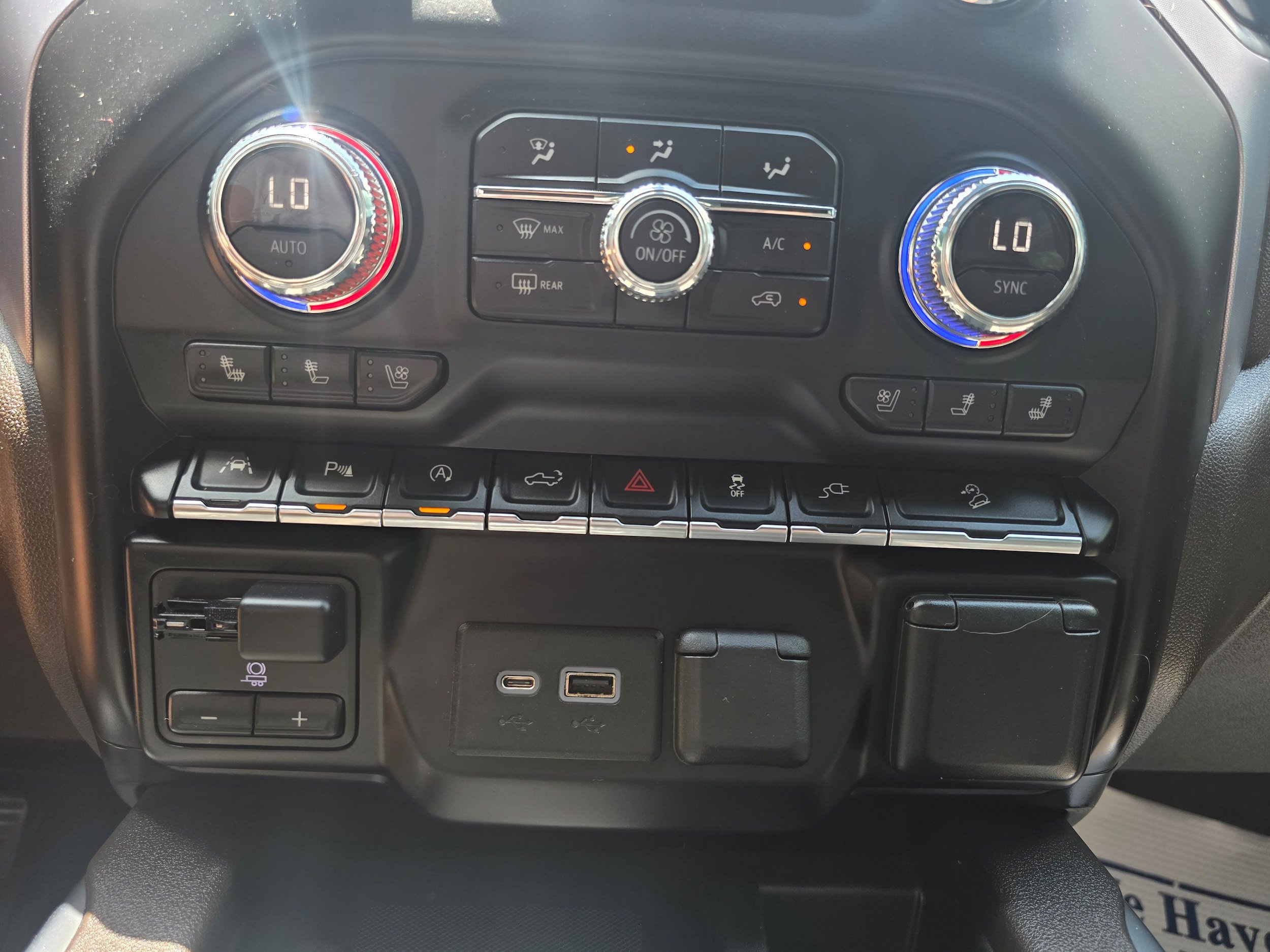 Used 2019 GMC Sierra 1500 SLT w/ SLT Premium Plus Package AWD/4WD image 10