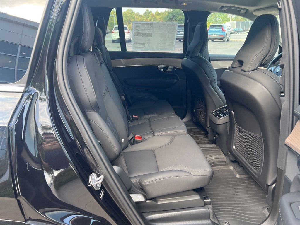 New 2026 Volvo XC90 B6 Plus w/ Protection Package Premier image 36