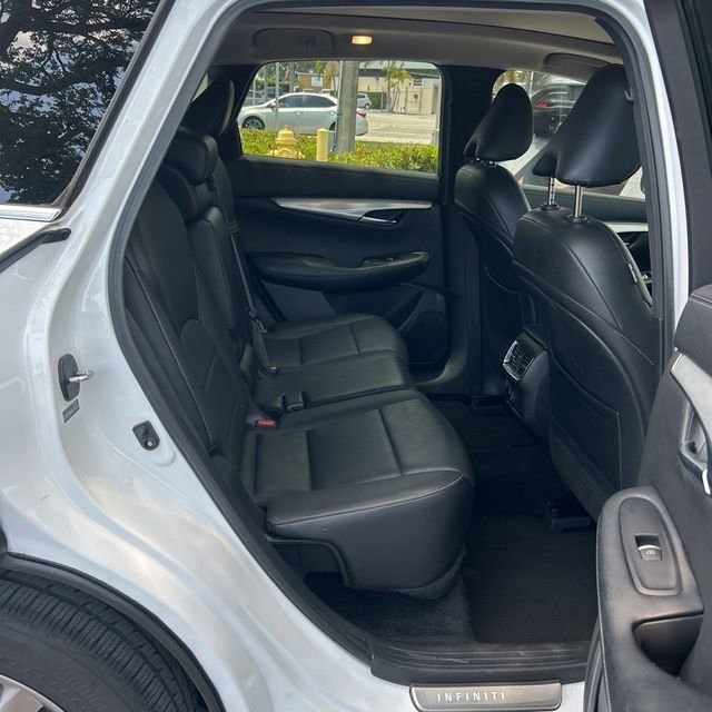 Used 2020 INFINITI QX50 Luxe FWD image 16
