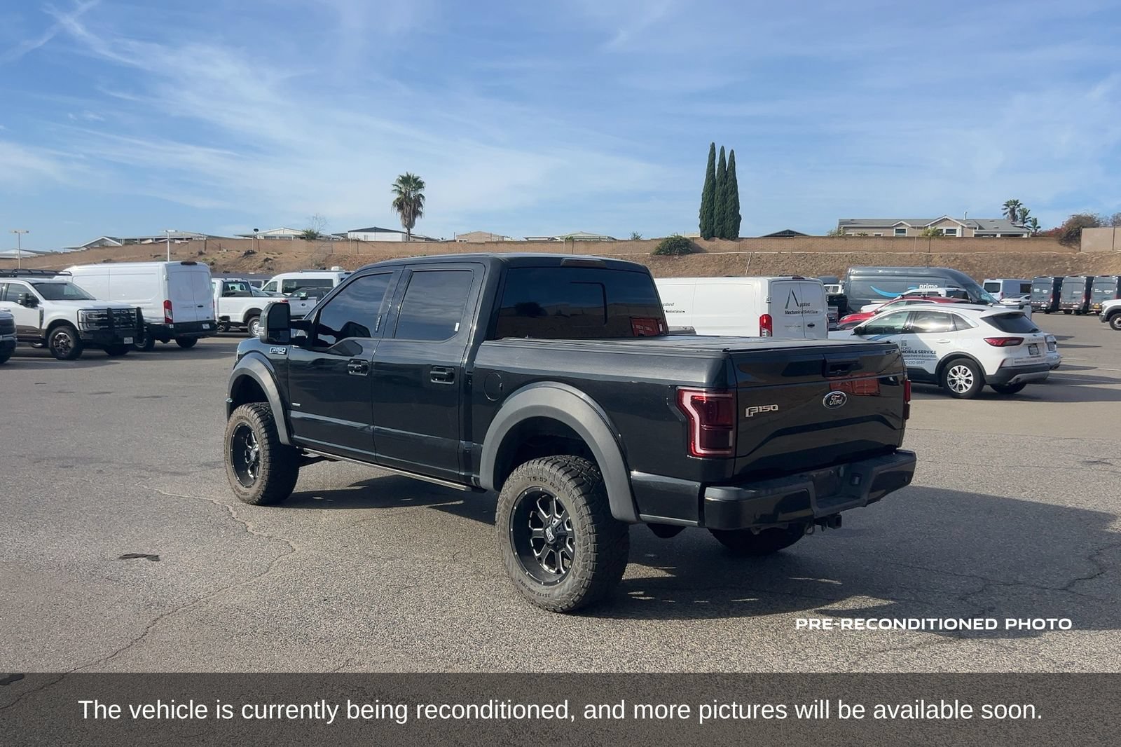 Used 2015 Ford F150 Lariat w/ Equipment Group 502A Luxury AWD/4WD image 8