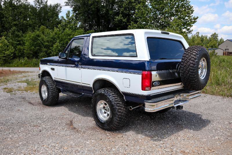 Used 1994 Ford Bronco XLT AWD/4WD image 3