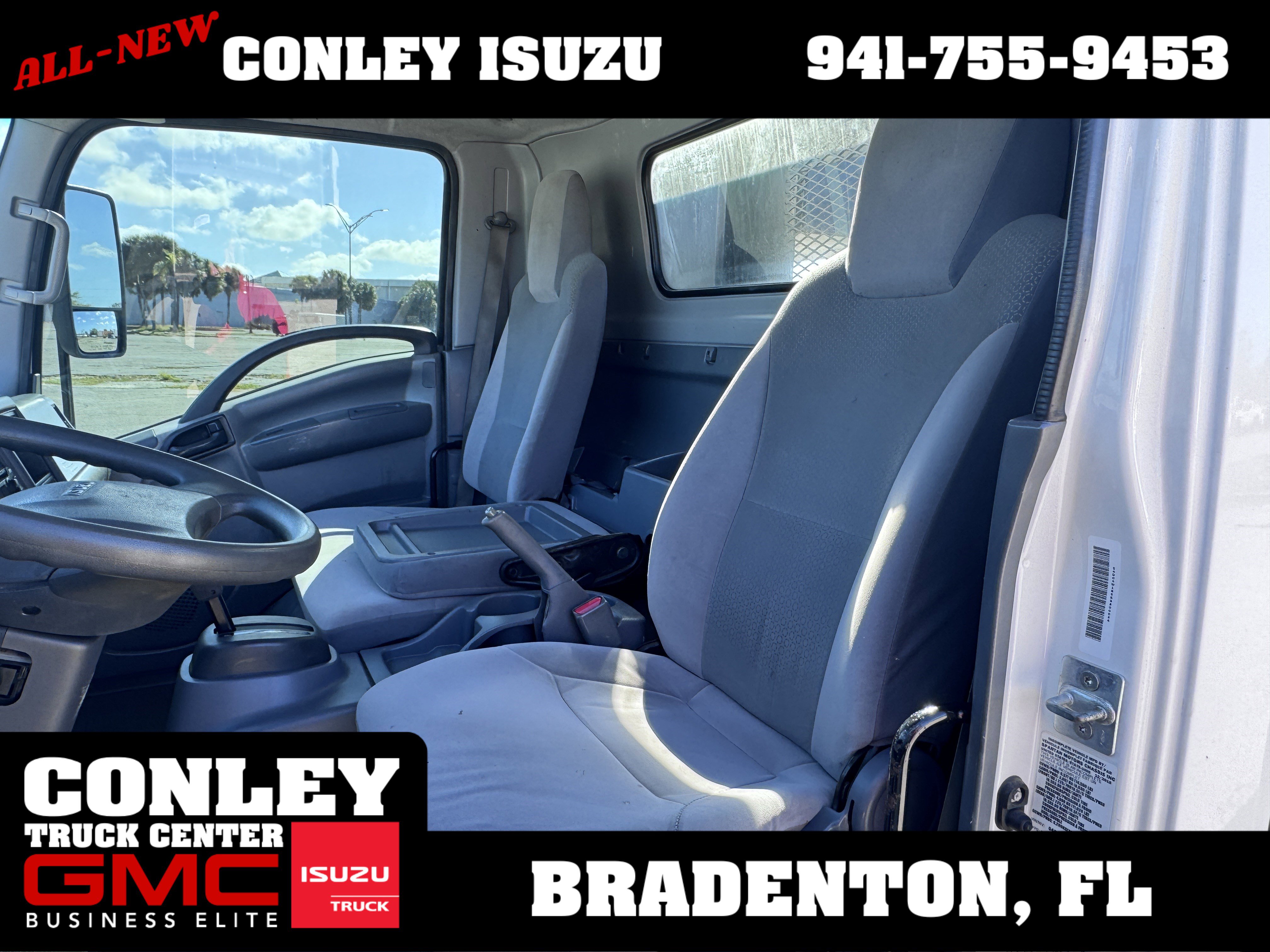 Used 2019 Isuzu NPR image 13