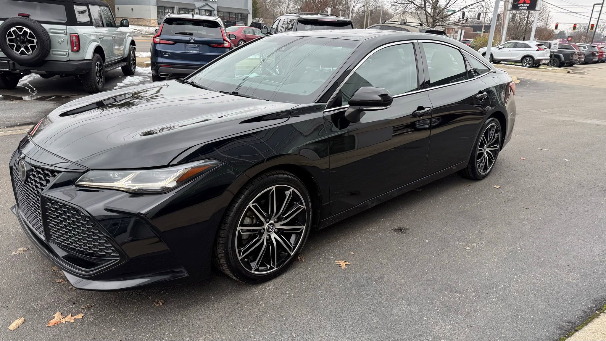 Used 2019 Toyota Avalon Touring image 6