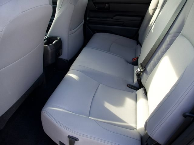 Used 2025 Toyota Tacoma SR5 AWD/4WD image 17